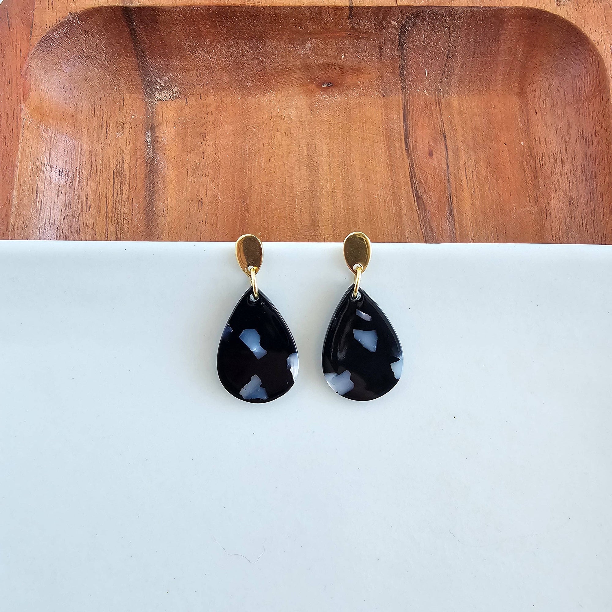 Leah Earrings - Onyx Black // Fall, Jewelry, Gifts